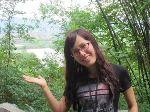 说明: C:\Users\Administrator\Desktop\新来的教师简介\新来的教师简介\齐菲菲\齐菲菲-个人照片.JPG